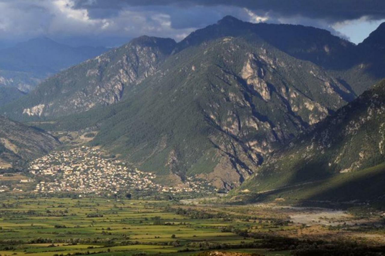 Small Town * Konitsa